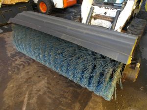Угловая поворотная щетка Bobcat ― Качественная техника Bobcat 